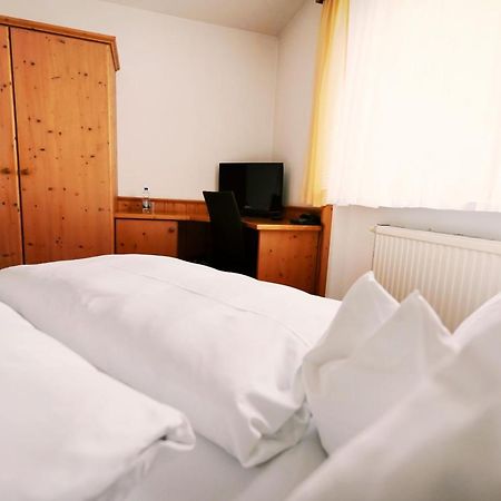 Gruener Baum Garni Hotel Krumbach Eksteriør billede