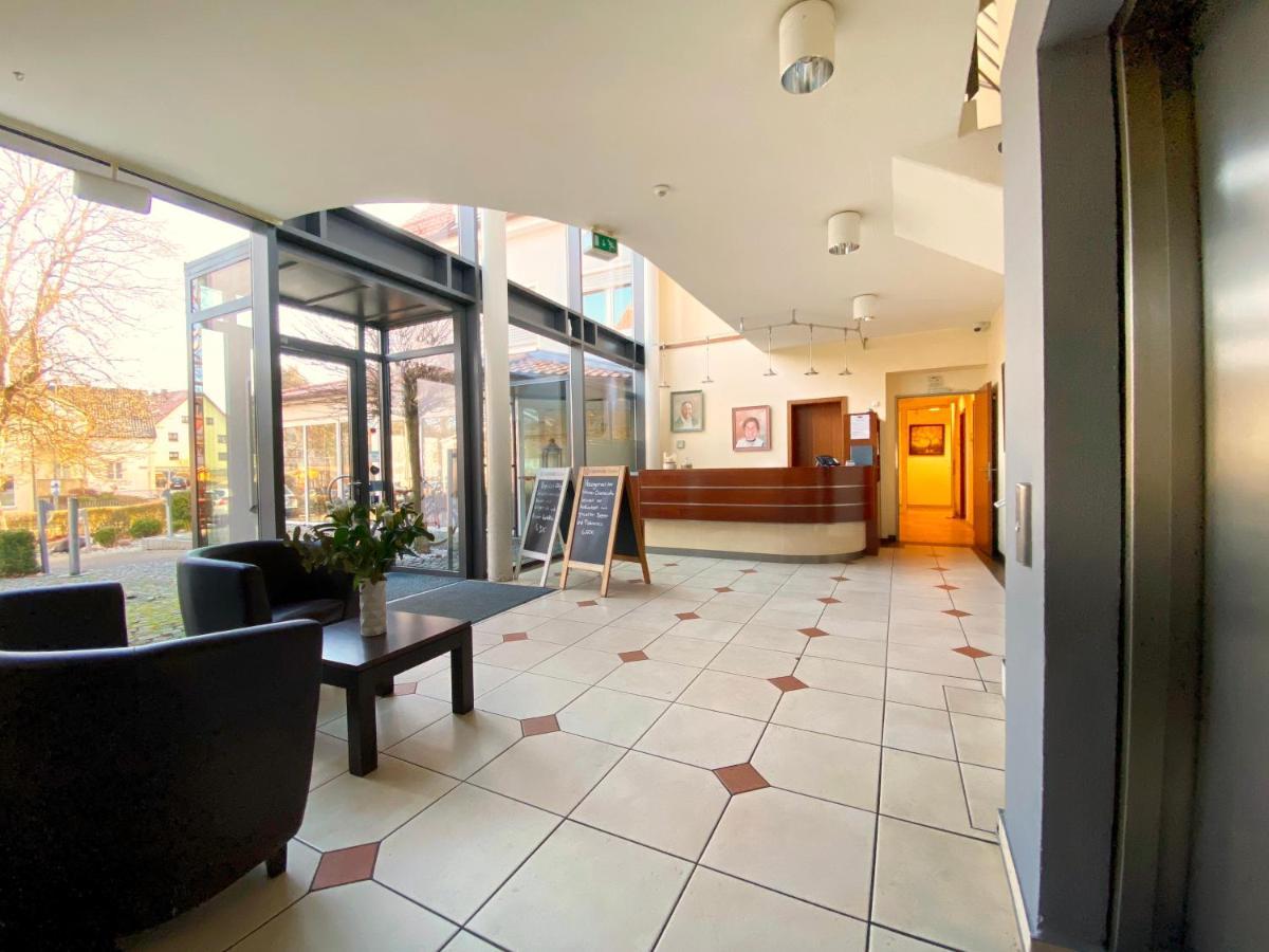 Gruener Baum Garni Hotel Krumbach Eksteriør billede